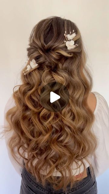 Jay Kay Braids & Bridal on Instagram: "Bridal Halfup hairstyle ft. Our best selling Flora Pins 🤍✨
Delicate, feminine, and romantic, these bridal hair pins are the perfect finishing touch for your big day! 
.
Using @designmehair products 💗" Bridal Shower Hair, Bridal Half Up Half Down, Romantic Bridal Hair, Romantic Braid, Jay Kay, Bridal Braids, Romantic Wedding Hair, Delicate Feminine, Wedding Hair Down