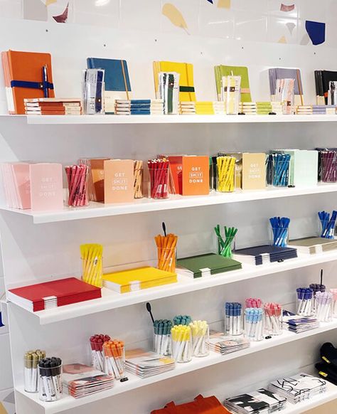 Stationery Display Shelf, Japanese Stationary Store, Stationery Interior Design, Small Printing Shop Interior Design, Small Shop Design Ideas, Stationery Shop Display, Stationery Display Ideas, Stationary Display Ideas, Stationary Shop Stationery Store