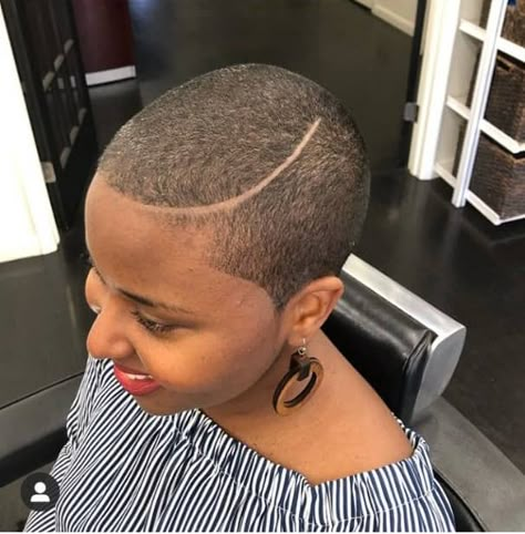 6 Haircut Styles For Women - The GlossychicFacebookTwitterEmailPinterestMIXWhatsAppLinkedInFlipboard Barber Haircut Styles, Fade Haircut Women, Low Cut Hairstyles, Natural Hair Haircuts, Short Fade Haircut, Short Hair Styles African American, Short Natural Haircuts, Short Hair Designs, Black Hair Short Cuts