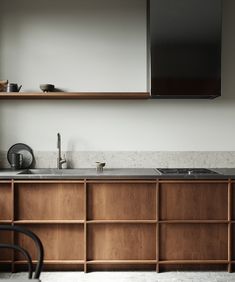 Danish Decor, Minimal Kitchen Design, Nordic Kitchen, Minimal Kitchen, Bedroom Minimalist, Long House, Joinery Details, Extractor Hood, Japanese Kitchen