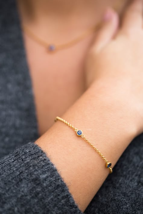 Gold And Blue Bracelet, Classy Bracelets, Blue Sapphire Bracelet, Hand Chain Jewelry, Gold Bracelet Simple, Diamond Bracelet Design, Fancy Jewelry Necklace, Tattoo Bracelet, Bracelets Design