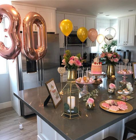 Decorating For Birthday Party Women, 30ish Birthday Party Ideas, Party For Mom Birthday, Birthday Theme For 30th Birthday, 30th Birthday Ideas For Women Simple, Womans Birthday Party Ideas, 30th Birthday Party Decor For Women, Simple 30th Birthday Decorations, Women’s 30th Birthday Ideas