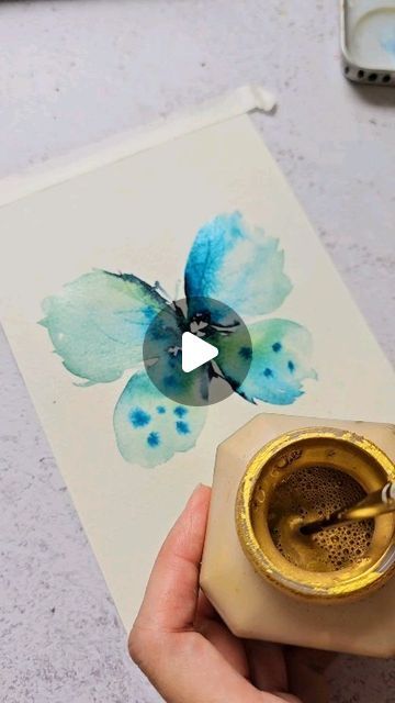 Joly Poa on Instagram: "Let's paint a watercolor butterfly 🦋  Using @tintorettobrushes 😄" How To Watercolor Butterfly, Easy Butterfly Watercolor, Watercolor Butterflies Painting, Watercolour Inspiration Beginner, Butterfly With Watercolor, Water Colour Painting Ideas Inspiration, Watercolor Cards Diy, Butterfly Painting Easy, Drawings Of Butterflies