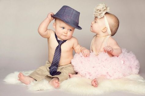 They're expecting twins! Their daughter will be Nora Rose, but what to name their son? Time to #askthenamesage! Twin Pictures, Twin Photography, Twin Birthday Parties, Twin Photos, First Birthday Pictures, Boy Girl Twins, Twins 1st Birthdays, Twin First Birthday, 1st Birthday Photos