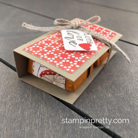 Create a Hershey Double Nugget Holder using Stampin' Up! Products. Stampin' Pretty, Mary Fish Candy Holders Diy Ideas, Stampin Up Treat Holders, Nugget Ideas, Table Gifts, Christmas Treats Holders, Hershey Nugget, Mary Fish, Stampin Pretty, Treat Holders