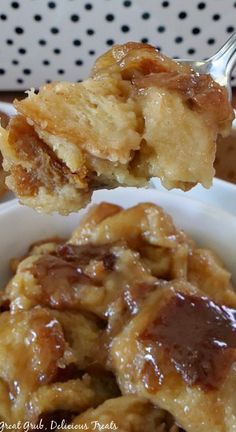 Caramel Bread Pudding is the best bread pudding recipe and is made with a homemade caramel sauce. Bread Pudding Sauce, Best Bread Pudding, Bread Pudding Dessert, Caramel Bread, Caramel Bread Pudding, Best Bread Pudding Recipe, Old Fashioned Bread Pudding, Bread Pudding With Apples, Special Breakfast