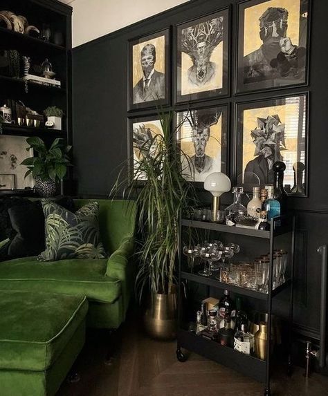 Green Couches, Bedroom 2023, Moody Decor, Deco Studio, Dark Home Decor, Goth Home Decor, Dark Home, Dark Interiors, Gothic Home Decor