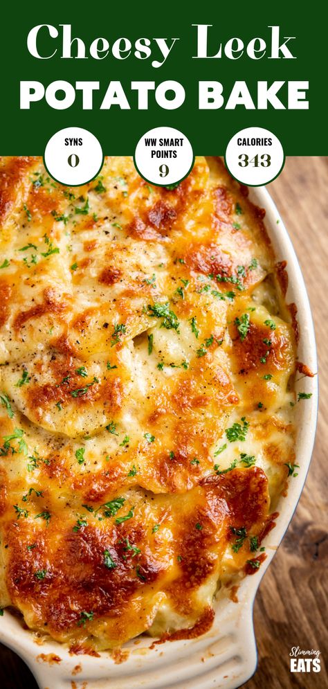 Leek And Potato Bake, Cheesy Leeks, Leek And Potato, Leek Recipes, Pasta Vegetariana, Bake Easy, Potato Bake, Resep Diet, Veggie Pasta