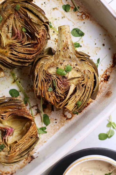 Summer Party Appetizers, Artichoke Recipe, Roasted Artichokes, Roasted Artichoke, Artichoke Recipes, Vegan Side Dishes, Vegan Sides, Easy Appetizer Recipes, Aioli