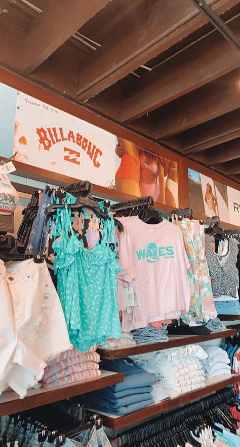 Surf Shop Boutique, Surf Trip Aesthetic, Surf Shop Clothes, Surf Shop Aesthetic Interior, Beach Shopping Aesthetic, Beach Stores Aesthetic, Beach Store Aesthetic, Beach Shop Aesthetic, Ron Jon Surf Shop Aesthetic