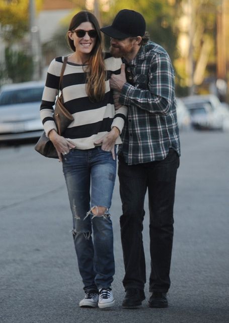 Love her casual outfit, and love seeing them back together :) Michael C Hall And Jennifer Carpenter, Debra Morgan, Jennifer Carpenter, Michael C Hall, Dimebag Darrell, Dexter Morgan, It Services, Celebrity Design, Hayley Williams