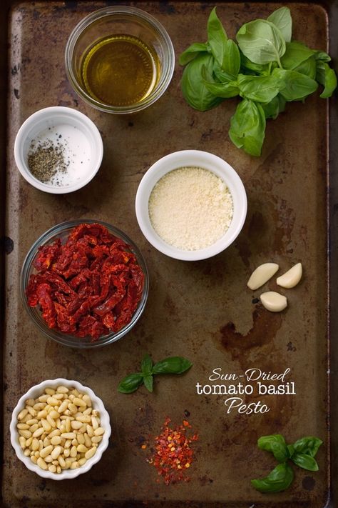 Homemade Sun-dried tomato pesto - so much more flavorful when you make it at home and cheaper too! #tomatopesto #tomatobasilpesto #pesto | Littlespicejar.com Sun Dried Tomato Pesto, Sundried Tomato Pesto, Minestrone Soup Recipe, Mozzarella Chicken, Sundried Tomato, Tomato Pesto, Minestrone Soup, Spice Jar, Pesto Recipe