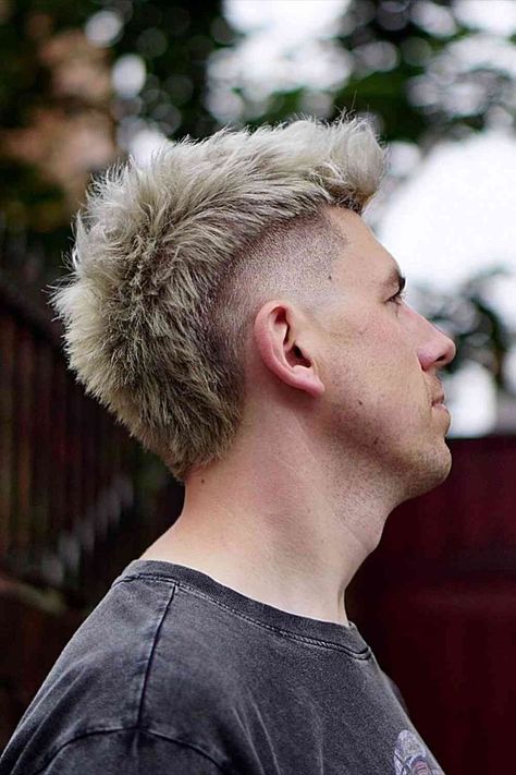 Mohawk Fade with Blonde hair Coloring for men Burst Fade Mohawk Straight Hair, Men’s Mohawk Fade, Straight Hair Mohawk, Mohawk Hairstyles Men Faded Short, Short Mohawk Fade, Hairstyles 70s, Modern Mohawk, Modern Mullets, Hairstyle Neymar