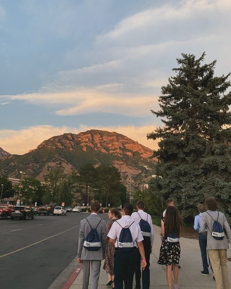 Partner in crime fr . . . . . . #fsy #fsy2024 #fsybyu #utah #provoutah #solotraveling #sunny #friends #bestfriends #aesthetics #hotairballoon Church Aesthetic, Christian Church Outfit, Provo Utah, Lds Church, Rocky Mountain National, Salt Lake City, Solo Travel, Sunset Photography, Jesus Christ