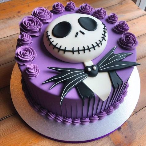 Jack Skellington Cake, Christmas Birthday Cake, Nightmare Before Christmas Cake, Halloween Torte, Pasteles Halloween, Spooky Cake, Bolo Halloween, Pastry Chocolate, Birthday Cake Decorating Ideas