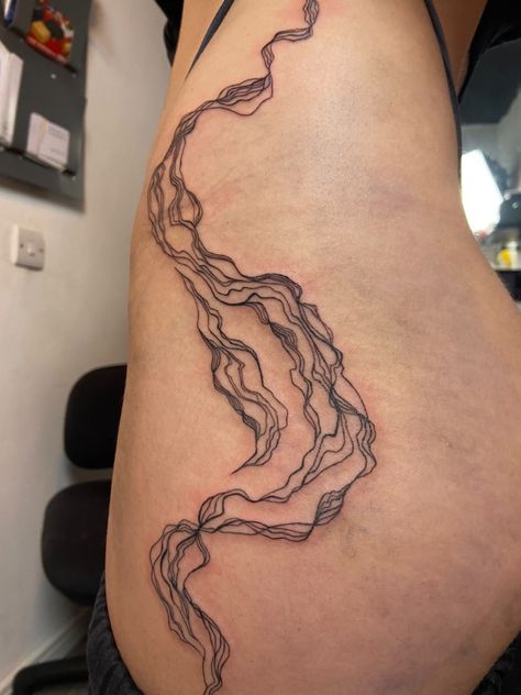 Abstract Stomach Tattoo, Topographical Tattoo, Organic Line Tattoo, Linework Tattoo Sleeve, Flow Tattoo Ideas, Linework Tattoo Design, River Tattoo, Tattoos Inspo, Linework Tattoo