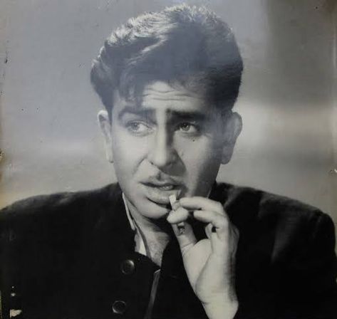 Raj Kapoor, Journal Books, Diy Journal Books, Vintage Bollywood, Vintage Icons, Interesting People, Diy Journal, Bollywood Actors, Bollywood Movies