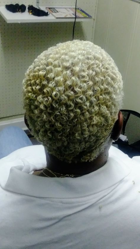 #pineapplewaves #protectivehairstyles #naturalhair Pineapple Hairstyle, Big Chop, Natural Hairstyles, Protective Hairstyles, Womens Hairstyles, Pineapple, Natural Hair Styles, Hairstyles, Hair Styles