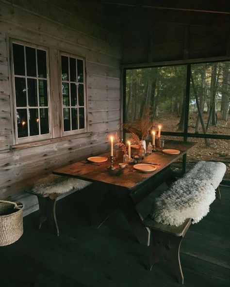 Little Cabin In The Woods, Little Cabin, Cabin In The Woods, Cabin Life, Cozy Cabin, Cabin Homes, Cabins In The Woods, Slow Living, Holiday Tables