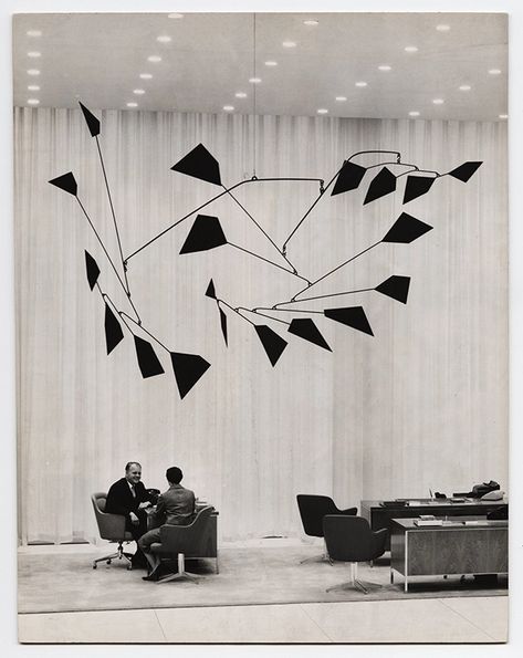 Alexander Calder's Complete Archive Is Now Entirely Online—Discover Some of the Rare Photos, Sketches, and Ephemera Here Alexander Calder Jewelry, Calder Mobile, Mobile Sculpture, Frida Art, Alexander Calder, Mobile Art, Kinetic Art, Kinetic Sculpture, Hanging Mobile