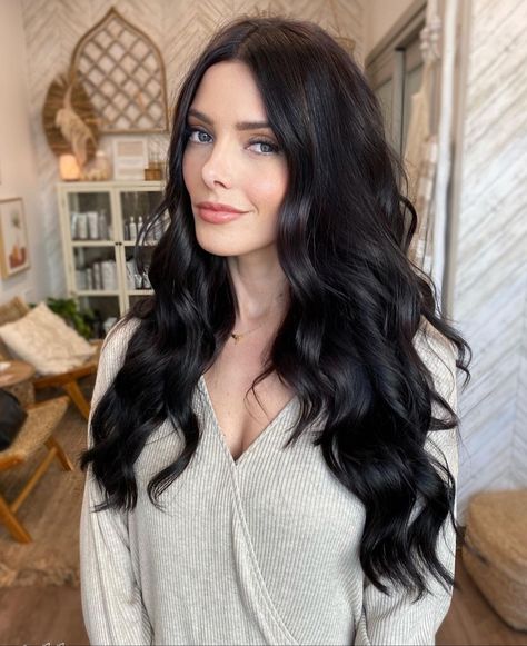 Soft Black Hair, Dark Brunette Hair, Jet Black Hair, Black Hair Color, Long Dark Hair, Ashley Greene, Winter Hair Color, Hair Color And Cut, Long Black Hair