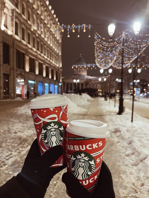 Kawa Starbucks, Starbucks Holiday Drinks, Café Starbucks, Christmas Bucket List, Christmas Bucket, Starbucks Christmas, Christmas Lovers, Christmas Feeling, Christmas Wonderland