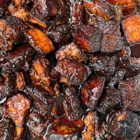 Pork Belly Burnt Ends are cubes of pork belly that are seasoned and smoked, then wrapped and eventually sauced for the best smoked appetizer! Burnt Ends Pork Belly, Pork Dinners, Pork Belly Burnt Ends, Burnt Ends, Electric Smoker, Bacon Lover, Pork Dinner, Meat Appetizers, Bbq Rub