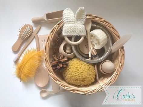 Star Sensory, Baby Room Ideas Early Years, Sensory Basket, Infant Toddler Classroom, Montessori Environment, Treasure Basket, Heuristic Play, Baby Sensory Play, Montessori Baby Toys