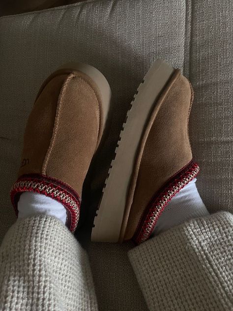 Ugg tasman slippers outfit