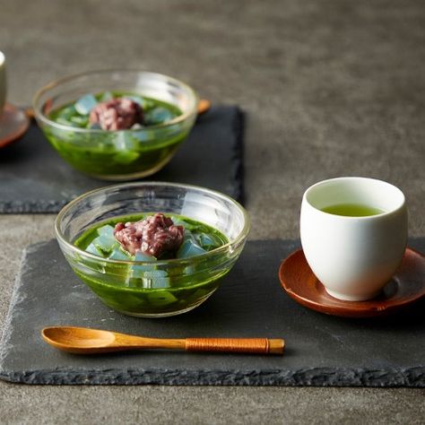 🍵✨ Dive into the exquisite flavors of "Matcha Mitsu Anmitsu" from Tsuboichi Tea House! This delightful dessert combines chewy kanten jelly, sweet Hokkaido azuki beans, and a special matcha syrup. Perfect for cooling down on a hot day! #MatchaMagic #Anmitsu #JapaneseDesserts Azuki Bean, Japanese Dessert, Japanese Snacks, Tea House, Jelly, Matcha, Snacks, Ethnic Recipes