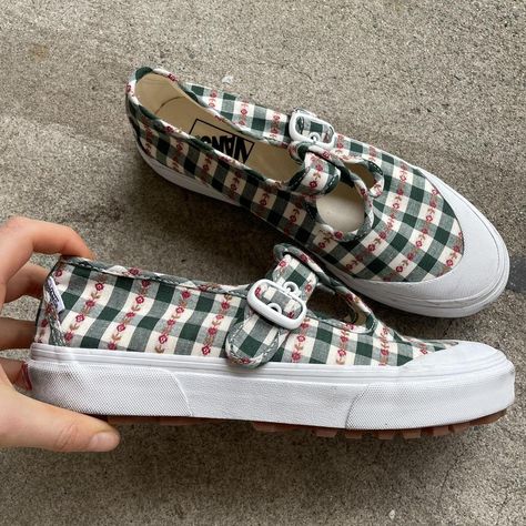 Vans green gingham and flowers rare Mary Janes... - Depop Vans Mary Janes Outfit, Vans Mary Janes, Little Top Big Pants, Mary Janes Outfit, Vans Green, Indie Alt, Vans Outfit, Green Gingham, Aime Leon Dore