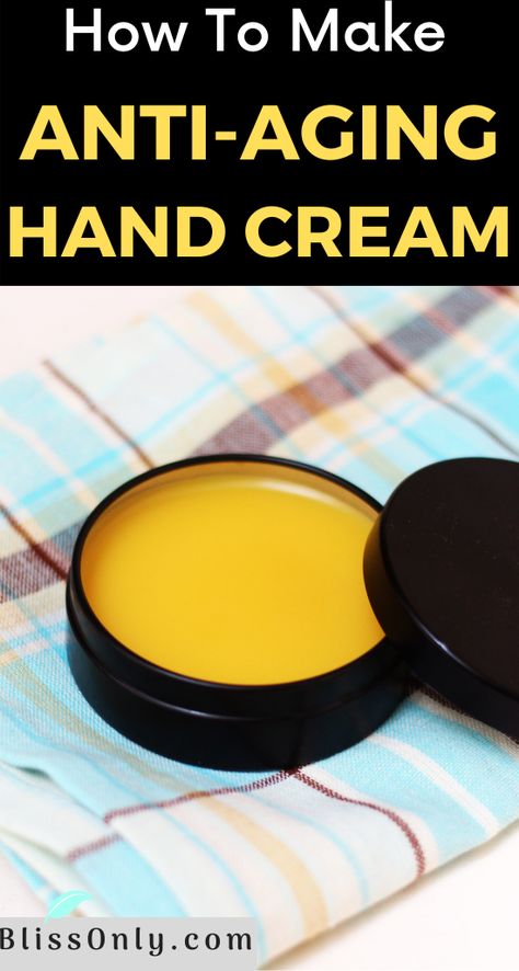 This DIY anti-aging hand cream moisturizes and treat dry, chapped hands, reduce wrinkles and give you soft and smooth skin Diy Hand Moisturizer, Diy Hand Cream For Dry Skin, Diy Anti Aging Hand Cream, Hand Care Anti Aging, Hand Skin Care, Hand Cream Recipe, Diy Hand Cream, Diy Anti Aging Cream, Anti Aging Hand Cream