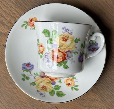 Vintage Colclough Genuine Bone China Floral Teacup England Floral Teacup, Bone China, Barware, Bones, Tea Cups, Kitchen Dining, England, Tea, China