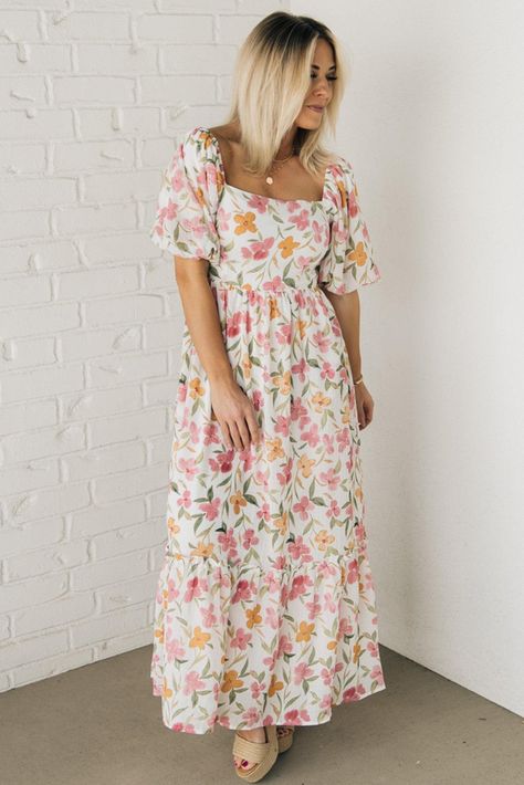 Floral maxi dress outfit