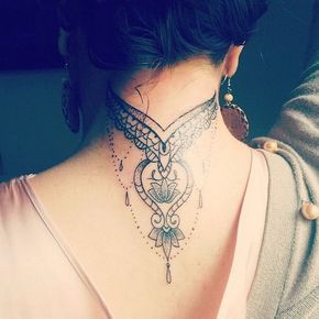 Delicate Tattoo on Back of the Neck. via http://forcreativejuice.com/attractive-back-of-neck-tattoo-designs/ Back Of Neck Tattoos For Women, Wallpaper Trippy, Nape Tattoo, Henne Tattoo, Best Neck Tattoos, Tattoo Son, Tato Henna, Neck Tattoos Women, Back Of Neck Tattoo