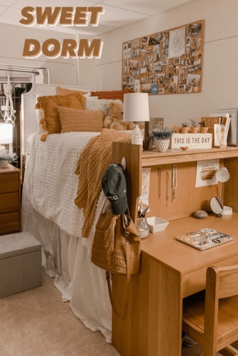 I’m obsessed with these college dorm room ideas! I’ve been looking for the perfect dorm room ideas because I’m moving to college this year and this was super helpful! Definitely saving them for later. Dorm Room Themes, College Bedroom Decor, Dorm Room Layouts, College Dorm Room Ideas, Dorm Aesthetic, College Dorm Room Inspiration, College Shopping, Dream Dorm Room, Boho Dorm Room