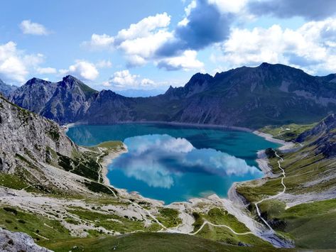 --> LÜNERSEE WANDERUNG mit Kindern in Vorarlberg ⭐ Brandnertal Austria, Clever Kids, Travel Bucketlist, City Trip, Summer 2022, Travel Bucket List, Travel Dreams, Places To Go, Around The Worlds