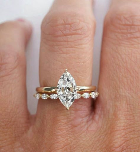 Engagement Ring Marquise With Band, Wedding Ring With Marquise Engagement, Solitaire Marquise Engagement Ring With Wedding Band, Single Prong Engagement Ring, Marquise Engagement Ring With Marquise Side Stones, Marquise Cut Engagement Ring With Band, Style Of Engagement Rings, Simple Engagement Rings Marquise, Marquise Engagement Rings With Wedding Bands