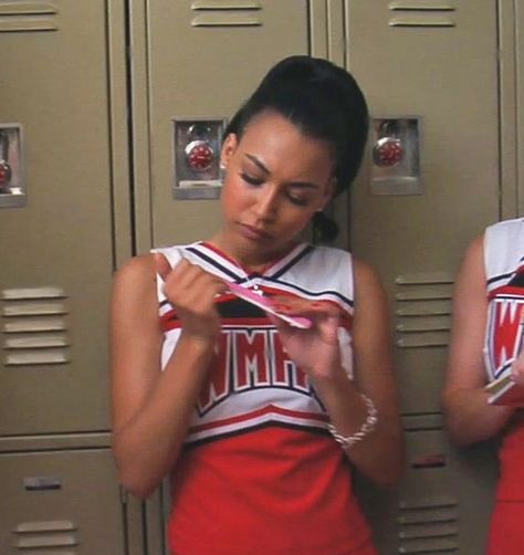 Santana Lopez Icons, Glee Icons, Fran Fine Outfits, Brittany And Santana, Naya Rivera Glee, Blaine And Kurt, Santana Lopez, Glee Fashion, Miss You Guys