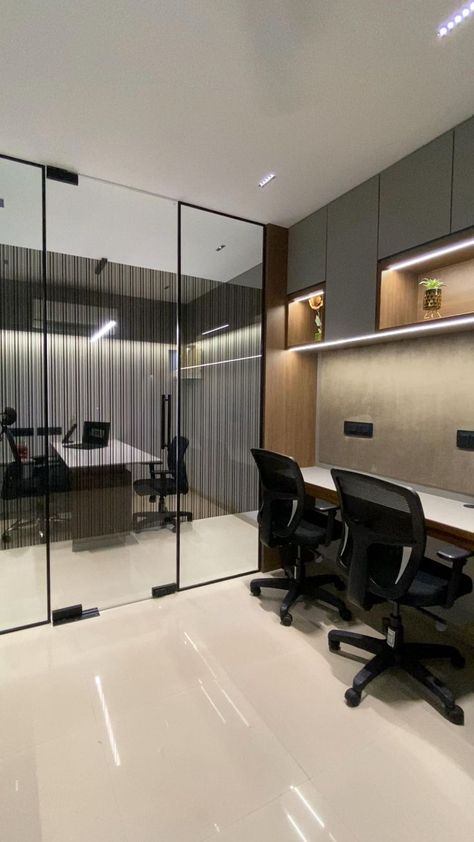 Office Design Inspiration Corporate, Office False Ceiling Design Modern, Office Ceiling Design Small Spaces, Small Office Interior Design Workspaces, Small Office Design Interior Workspace Inspiration, Ca Office Interior Design, Office Partition Design, Interior Office Design, Office Ceiling Design