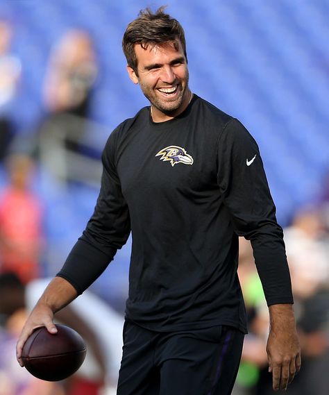 Touchdown! These Are the Hottest Players from Every Team in the NFL - Joe Flacco, Baltimore Ravens, Quarterback from InStyle.com Hot Football Players Nfl, Hot Football Players, Pitt Football, Bored Women, Joe Flacco, Girls Football Boots, Snowboard Girl, Rugby Men, Nfl Dallas Cowboys