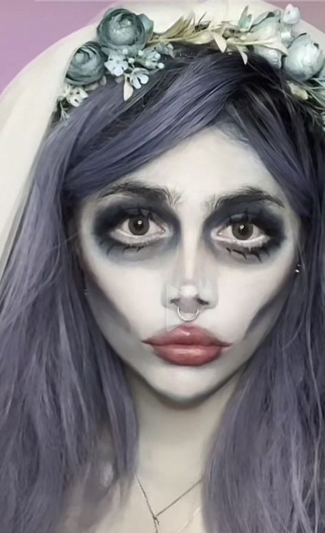 Mid Evil Makeup, Classic Female Halloween Costumes, Emily Corpse Bride Costume Make Up, Corps Bride Halloween Costume, Halloween Makeup Corpse Bride, Emily Makeup Corpse Bride, Emily Corpse Bride Makeup Tutorial, Bride Corpse Makeup, Corpes Bride Costumes