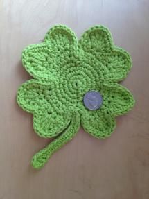 Let Out Your Inner Leprechaun: 10 Free Shamrock Crochet Patterns: Shamrock Coaster Free Crochet Pattern Shamrock Crochet, Appliques Au Crochet, Crochet Leaf, Crochet Holiday, Crochet Coasters Free Pattern, Cup Cozies, Crochet Embellishments, Coaster Pattern, Crochet Coaster Pattern