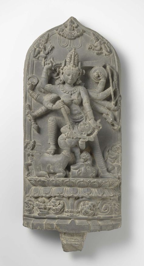 Durga Sculpture, Stone Sculpture Art, Asian Sculptures, Ancient Indian Architecture, Durga Painting, Indian Sculpture, Temple Art, Hinduism Art, Goddess Artwork