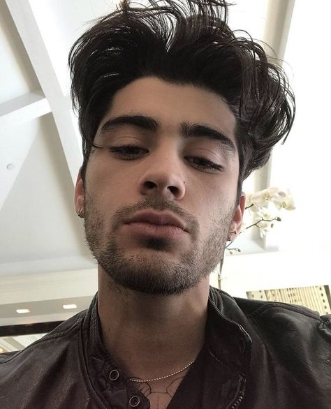 Zayn Malik Young, Zayn Pics, Zayn Malik Icons, Zayn Malik Photoshoot, Zany Malik, Around The Fur, Zayn Malik Photos, Zayn Malik Pics, Aesthetic People