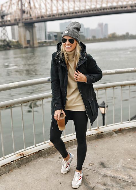 Styling Leggings - Styled Snapshots Outfits Leggins, Look Legging, Black Leggings Outfit, Womens Parka, Cold Weather Outfits, Athleisure Outfits, Mom Outfits, Fall Winter Outfits, Leggings Fashion