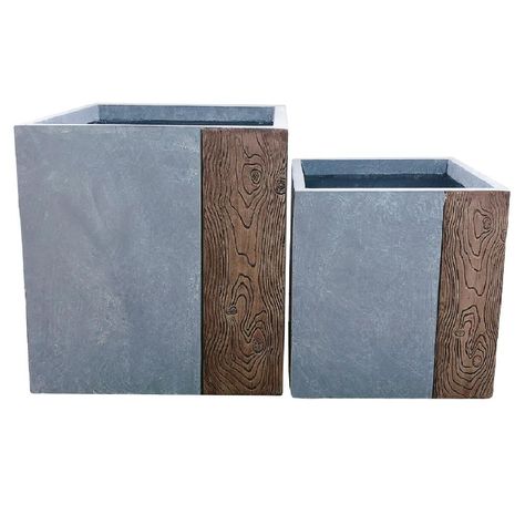 These elegant square planters have authentic concrete finish with visible pores make them beautiful contemporary pieces. These smooth finish square planters gives simplicity and bring nature beauty to your special space with this great decorative accent. Wooden edge design makes your garden modern. Made of Lightweight concrete through an ecofriendly manufacturing process. This composite material has no ruber, plastic, and steel. This material has all the advantages of concrete such as strength, Tiny Yard, House Flip, Rectangle Planters, Lightweight Concrete, Concrete Finishes, Concrete Ideas, Garden Modern, 3d Ideas, Concrete Finish