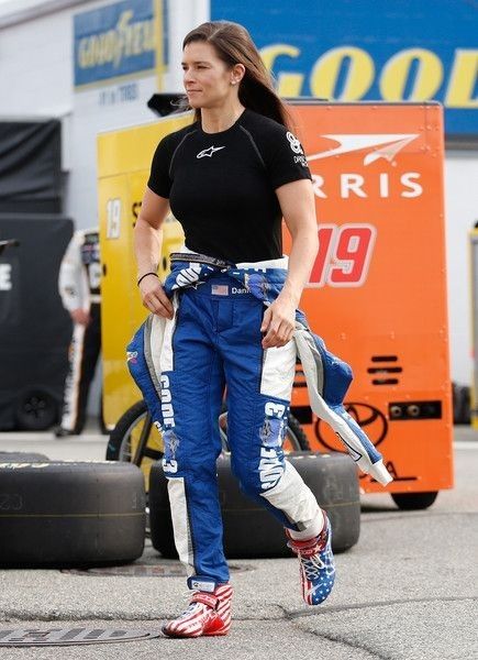 F1 Uniform, Virginia Richmond, Female Race Car Driver, Women Drivers, Hazmat Suit, Car Poses, Race Day Outfits, Race Wear, Danica Patrick