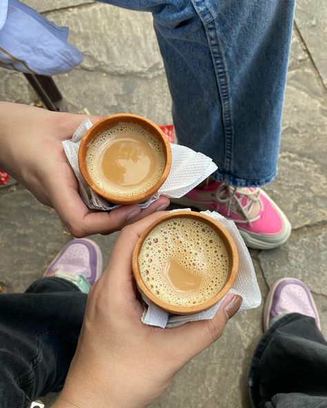 Desi chai with friends aesthetic Chai Pic, Chai With Friends, Chai Tapri, Chai Tea Pics, Tea Snap, Chai Aesthetic, Nice Aesthetic, Chai Quotes, With Friends Aesthetic