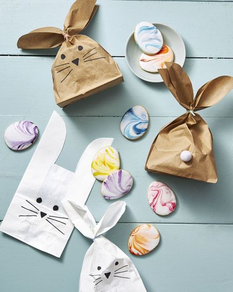 Homemade Easter Decorations, Creative Easter Baskets, Easter Basket Crafts, Easter Templates, Fun Easter Crafts, Bunny Bags, Unique Easter, Custom Easter, Easter Basket Diy